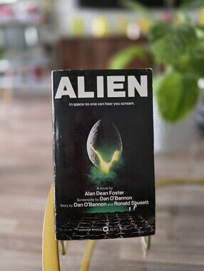 Alien Novel by Alan Dean Foster